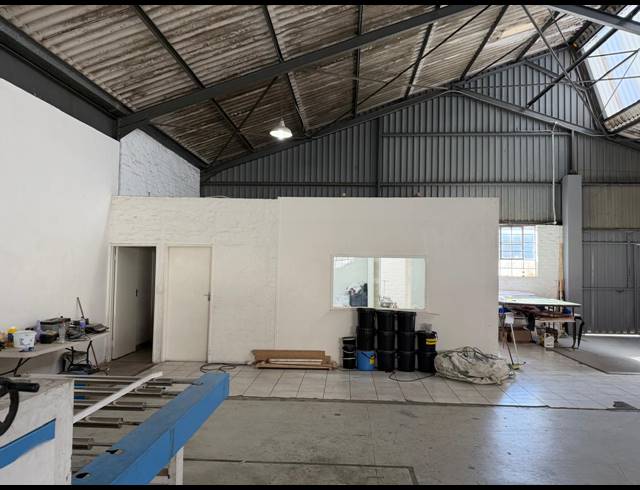 331M² WAREHOUSE TO LET IN GANTS PLAZA
